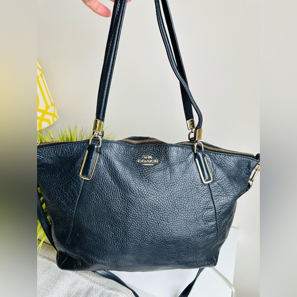 Coach Handbags - 🎠Coach | XL Leather Coach Bag